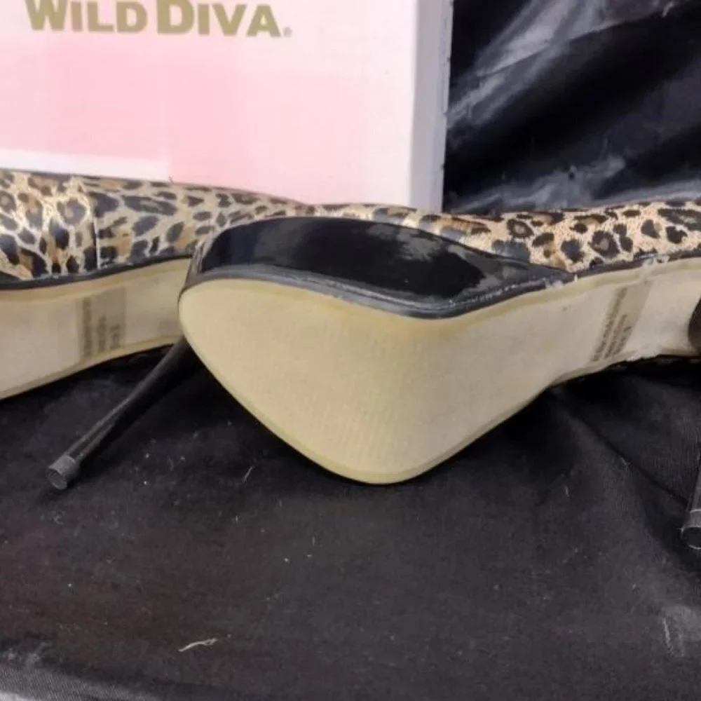 BOGO WILD DIVA SATIN LEOPARD ANIMAL PRINT HIGH HEELS PUMPS SHOES STILETTOS 8